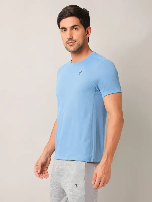 Men Solid Slim Fit Crew Neck T-shirt with TECHNO COOL+ - Image 4