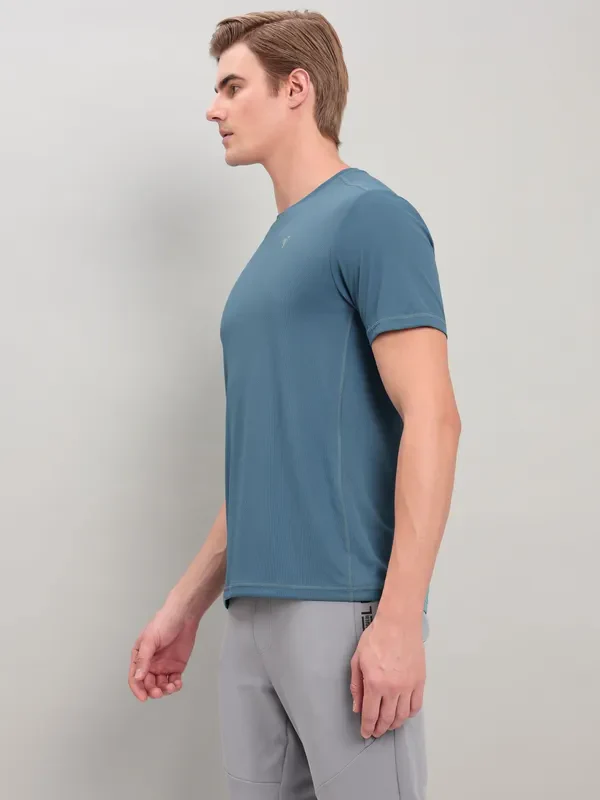 Men Solid Slim Fit Crew Neck T-shirt with TECHNO COOL+ - Image 3