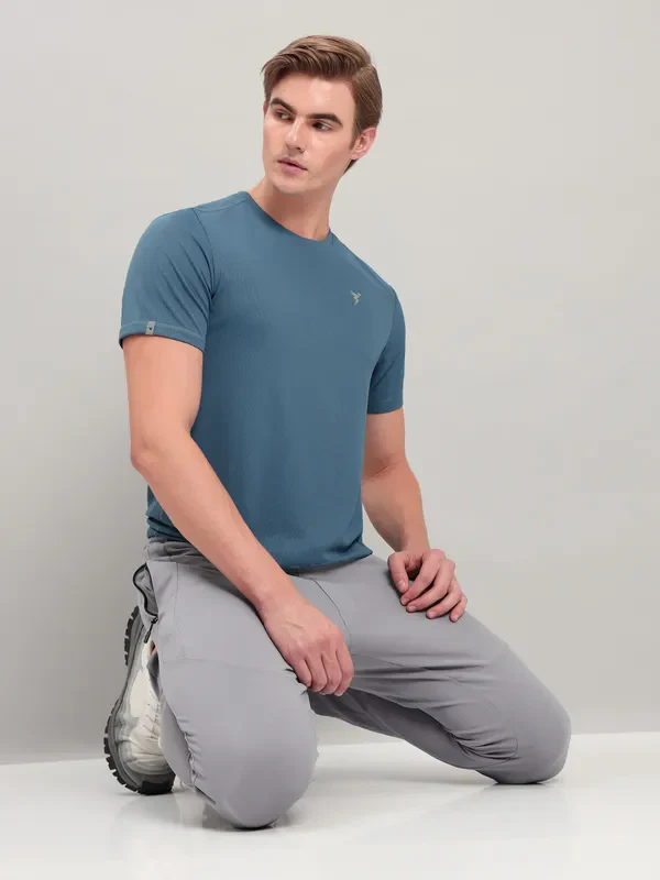 Men Solid Slim Fit Crew Neck T-shirt with TECHNO COOL+ - Image 4