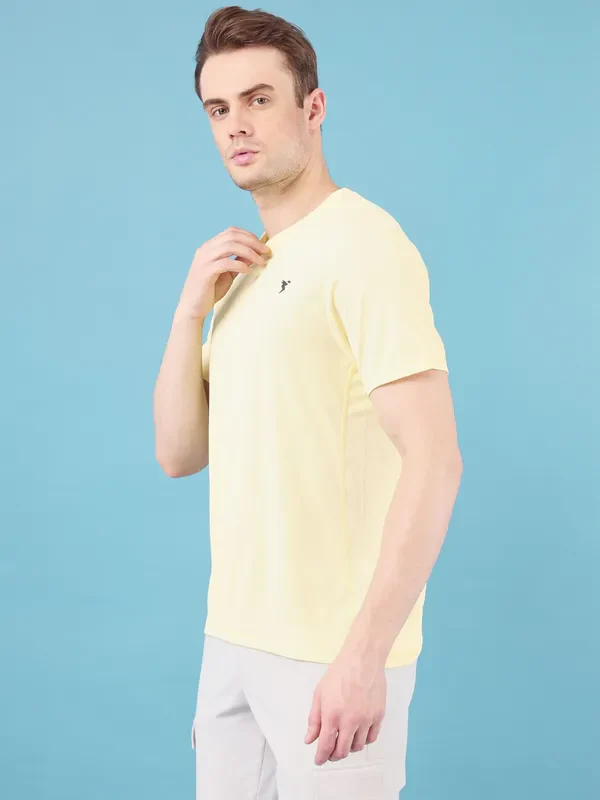 Men Solid Slim Fit Crew Neck T-shirt with TECHNO COOL+ - Image 4
