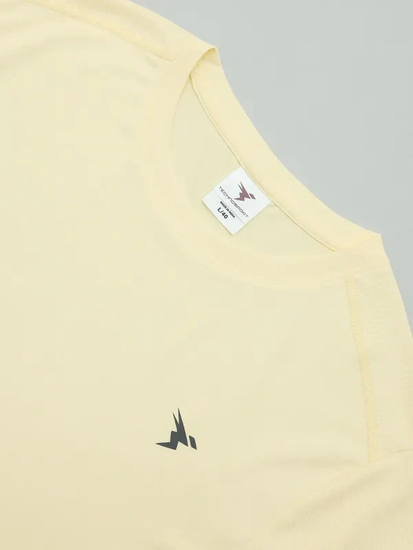 Men Solid Slim Fit Crew Neck T-shirt with TECHNO COOL+ - Image 7