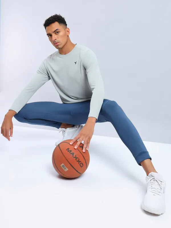 Men Solid Slim Fit Crew Neck T-shirt with TECHNO COOL+ - Image 2