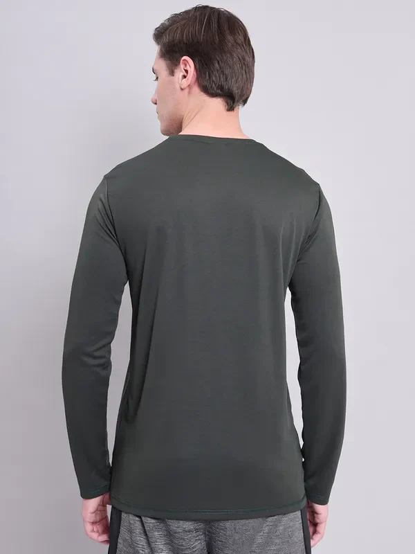 Men Solid Slim Fit Crew Neck T-shirt with TECHNO COOL+ - Image 3