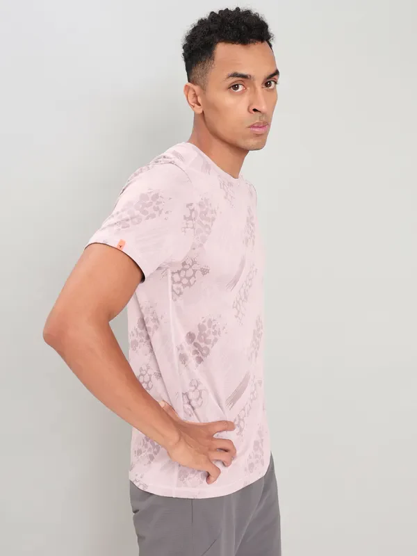 Men Jacquard Slim Fit Crew Neck T-shirt with DOUBLE COOL - Image 4
