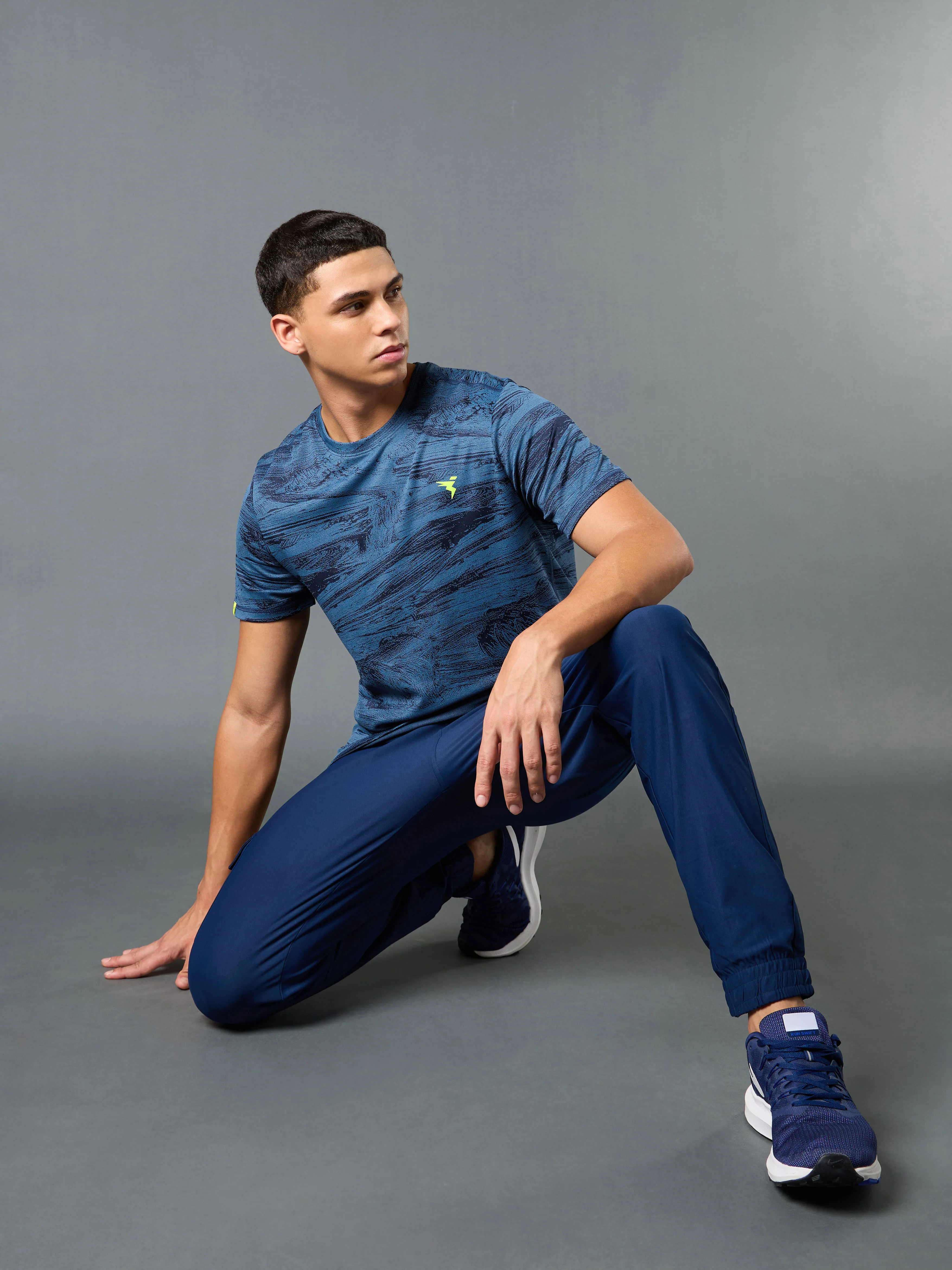 Men Jacquard Slim Fit Crew Neck T-shirt with DOUBLE COOL - Image 4