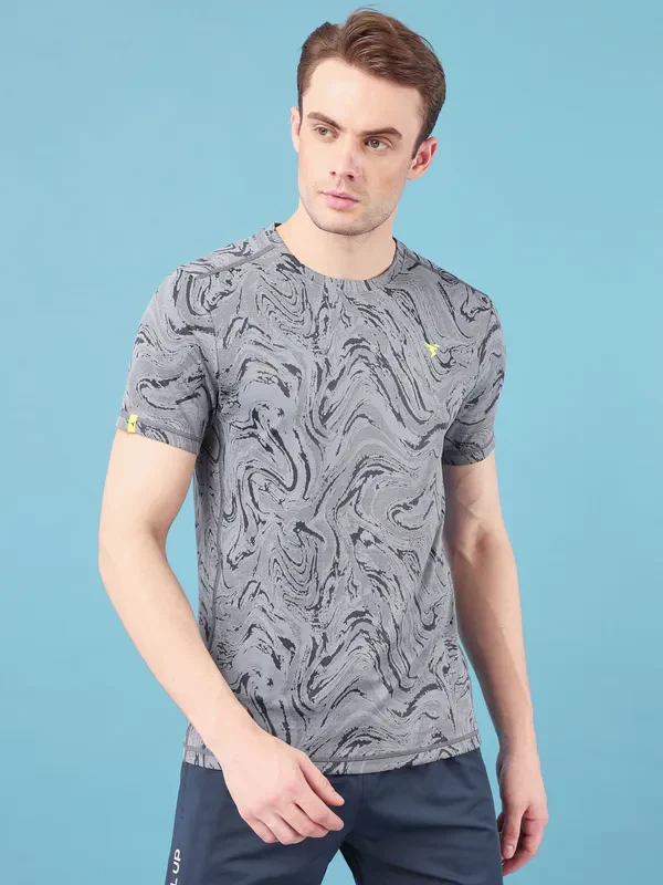 Men Jacquard Slim Fit Crew Neck T-shirt with DOUBLE COOL - Image 3
