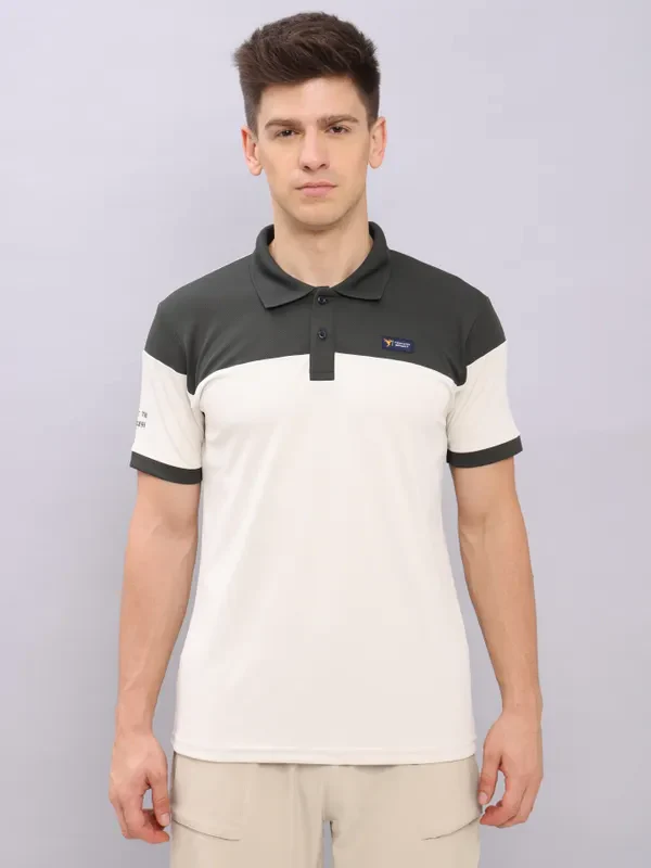 Men Colorblock Slim Fit Polo T-shirt with TECHNO DRY - Image 6