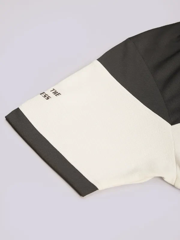 Men Colorblock Slim Fit Polo T-shirt with TECHNO DRY - Image 8