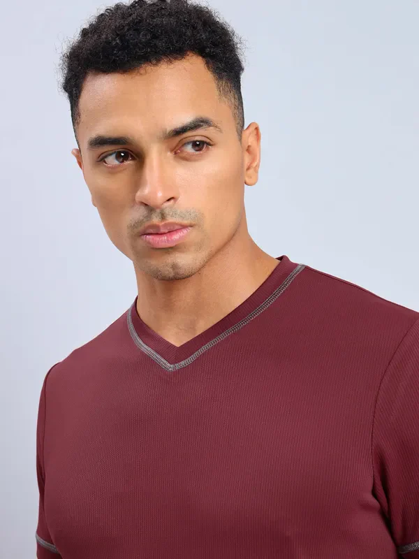 Men Solid Slim Fit V Neck T-shirt with TECHNO COOL+ - Image 7