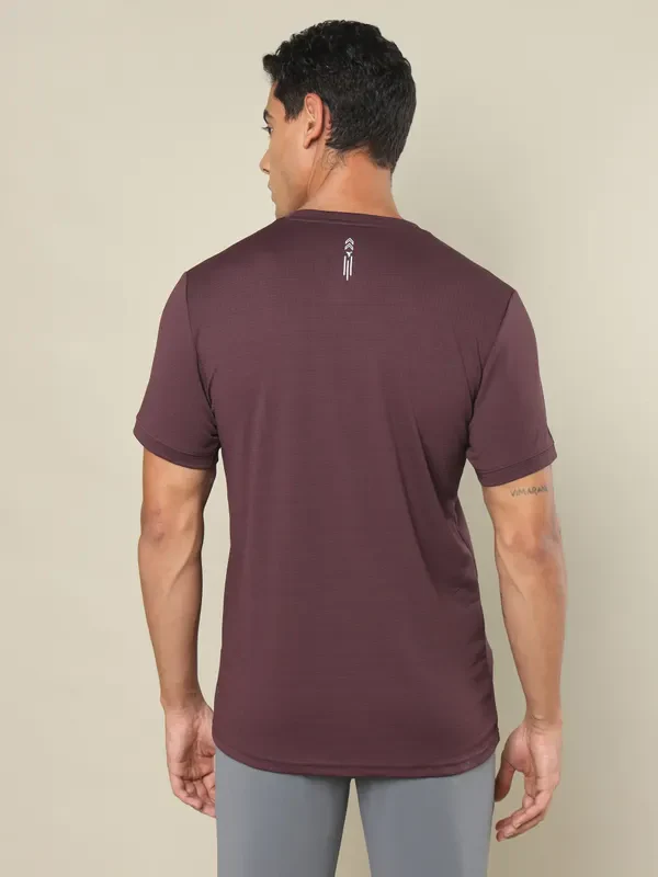 Men Printed Regular Fit Crew Neck T-shirt with TECHNO COOL+ - Image 3