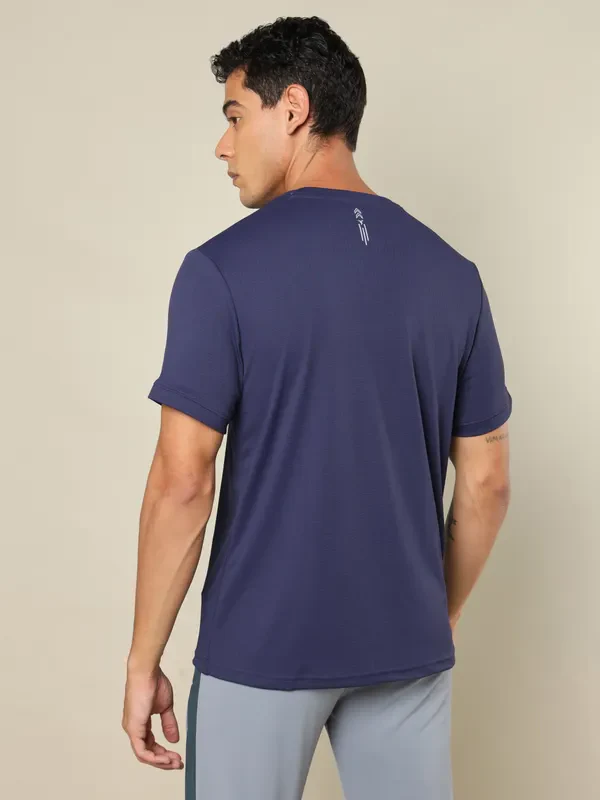 Men Printed Regular Fit Crew Neck T-shirt with TECHNO COOL+ - Image 2