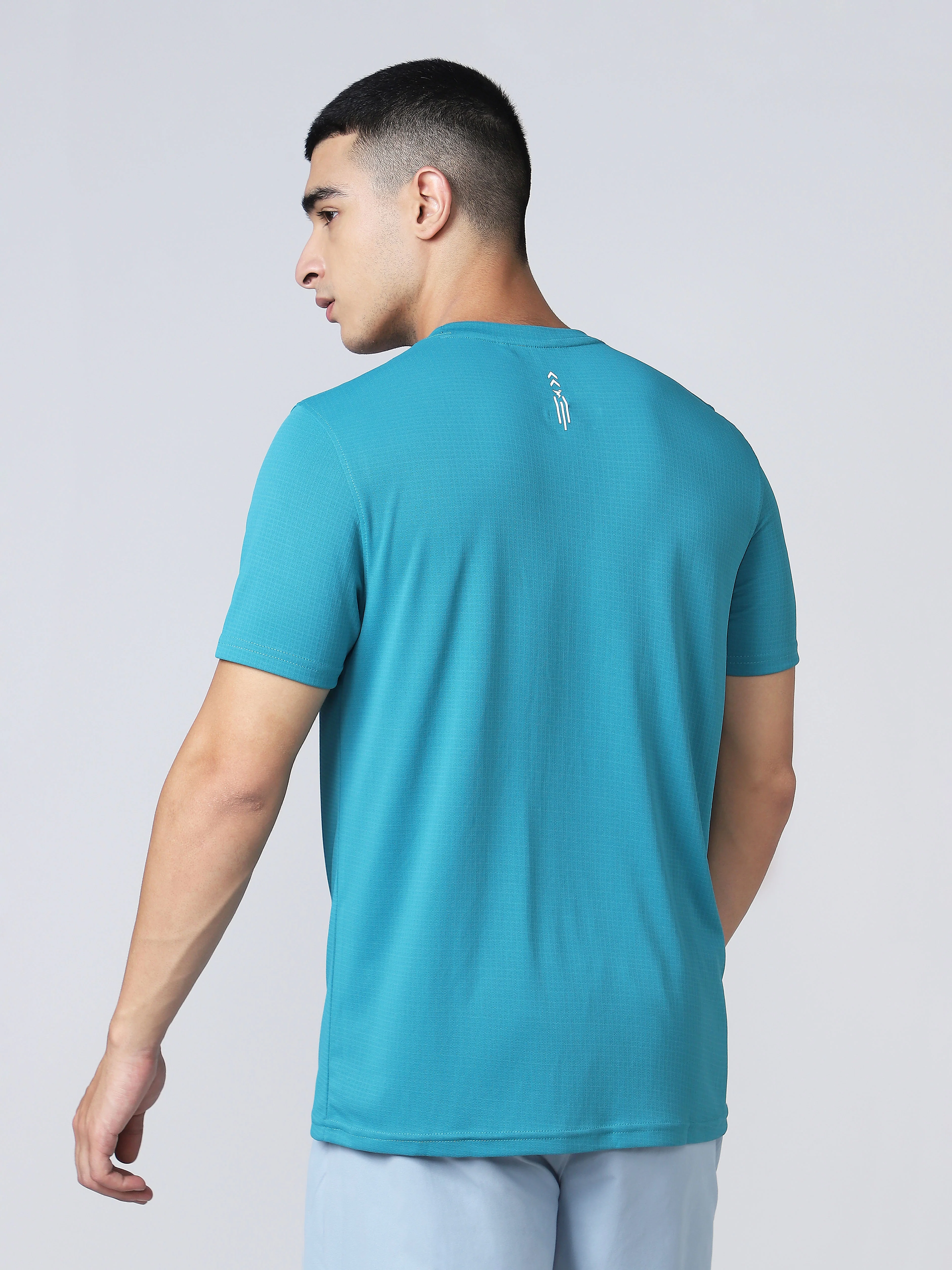 Men Printed Regular Fit Crew Neck T-shirt with TECHNO COOL+ - Image 2