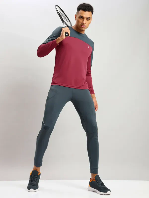 Men Colorblock Slim Fit Crew Neck T-shirt with TECHNO COOL+ - Image 4