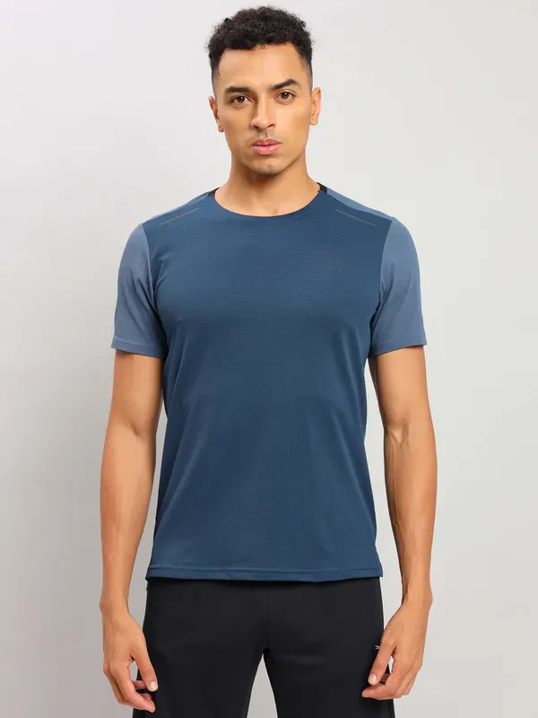 Men Solid Slim Fit Crew Neck T-shirt with ELASTO PLUS