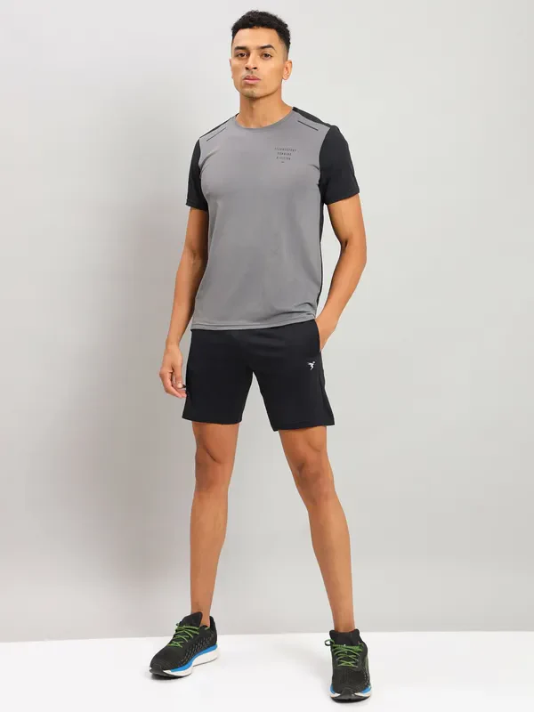 Men Solid Slim Fit Crew Neck T-shirt with ELASTO PLUS - Image 7
