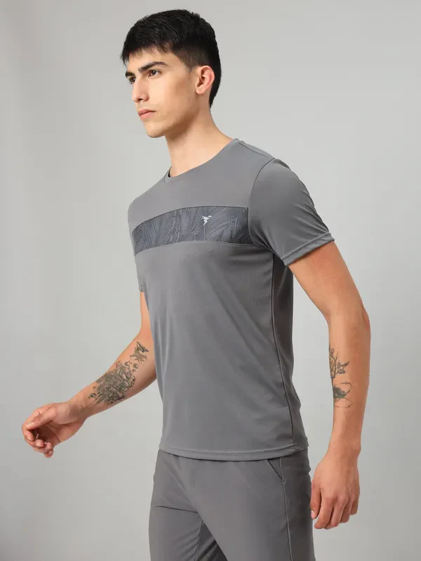 Men Printed Slim Fit Crew Neck T-shirt with TECHNO COOL+ - Image 4