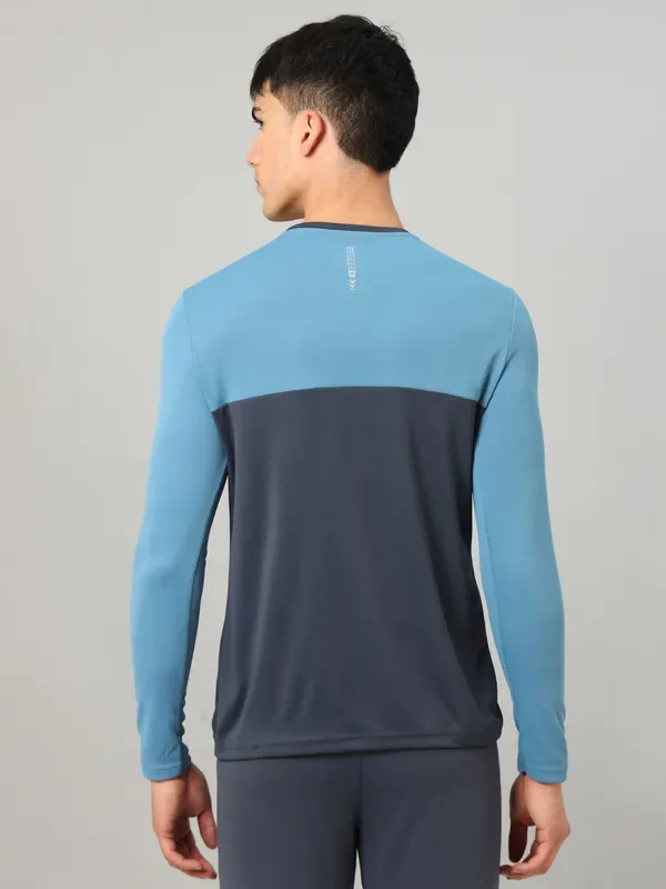 Men Colorblock Slim Fit Crew Neck T-shirt with MATPIQ - Image 3