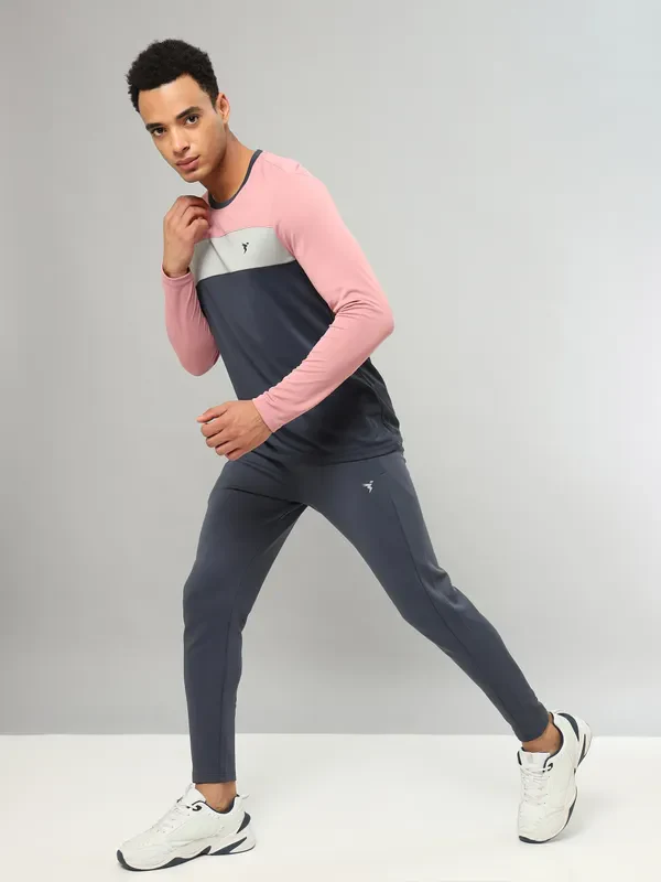Men Colorblock Slim Fit Crew Neck T-shirt with MATPIQ - Image 4