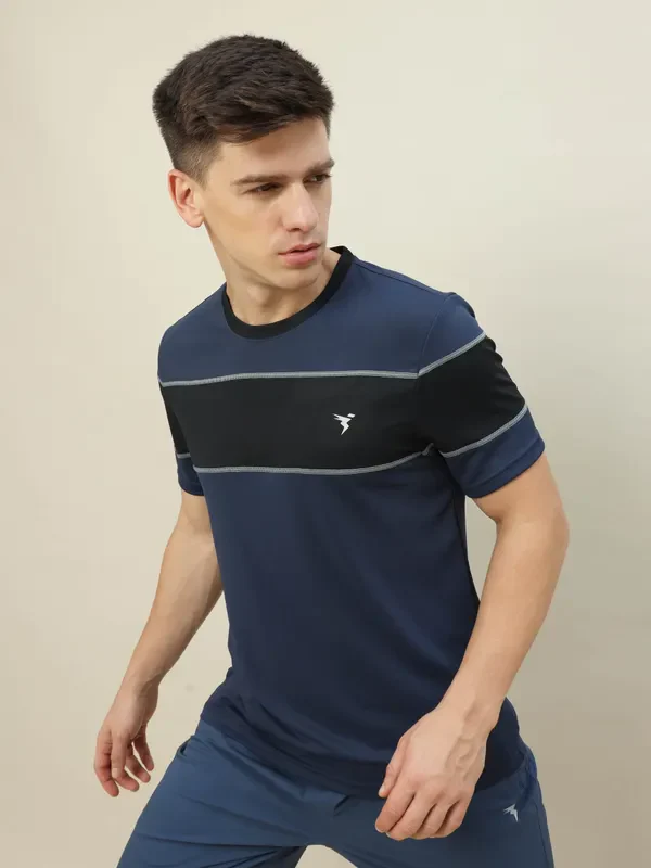 Men Colorblock Slim Fit Crew Neck T-shirt with TECHNO COOL+ - Image 5