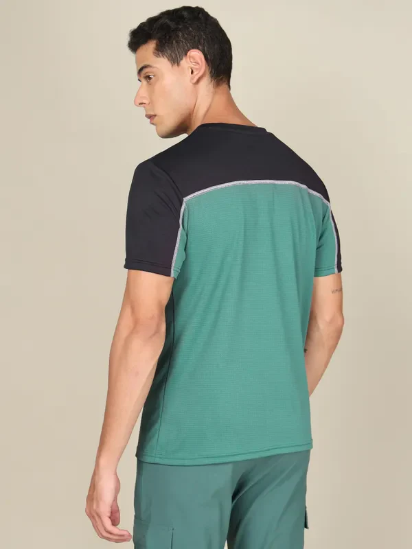 Men Colorblock Slim Fit Crew Neck T-shirt with TECHNO COOL+ - Image 3
