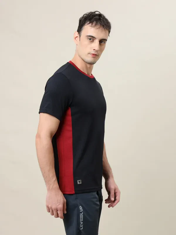 Men Colorblock Slim Fit Crew Neck T-shirt with TECHNO COOL+ - Image 5