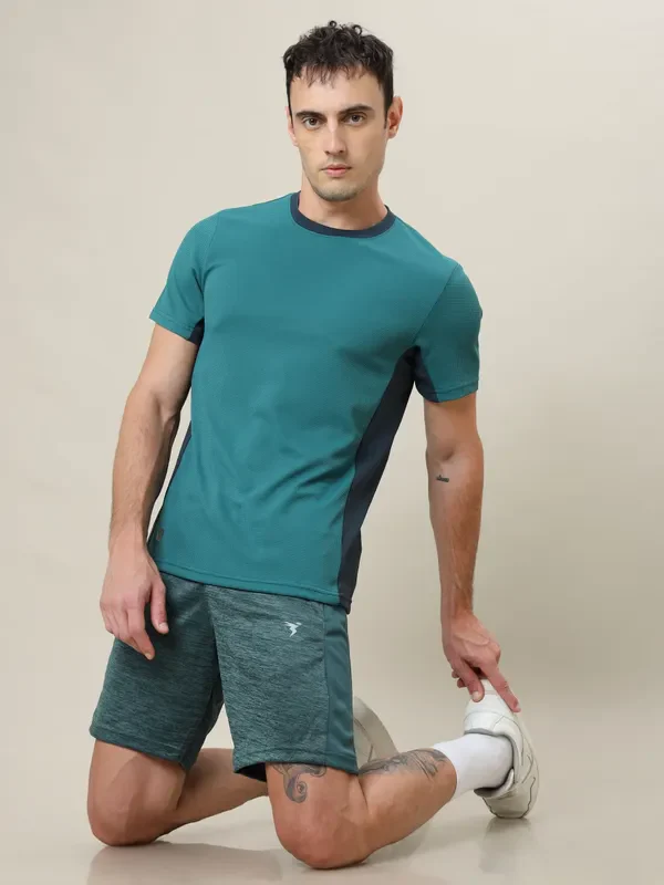 Men Colorblock Slim Fit Crew Neck T-shirt with TECHNO COOL+ - Image 2