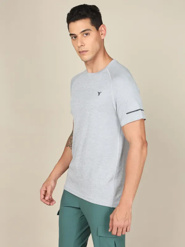 Men Melange Slim Fit Crew Neck T-shirt with DOUBLECOOL - Image 4