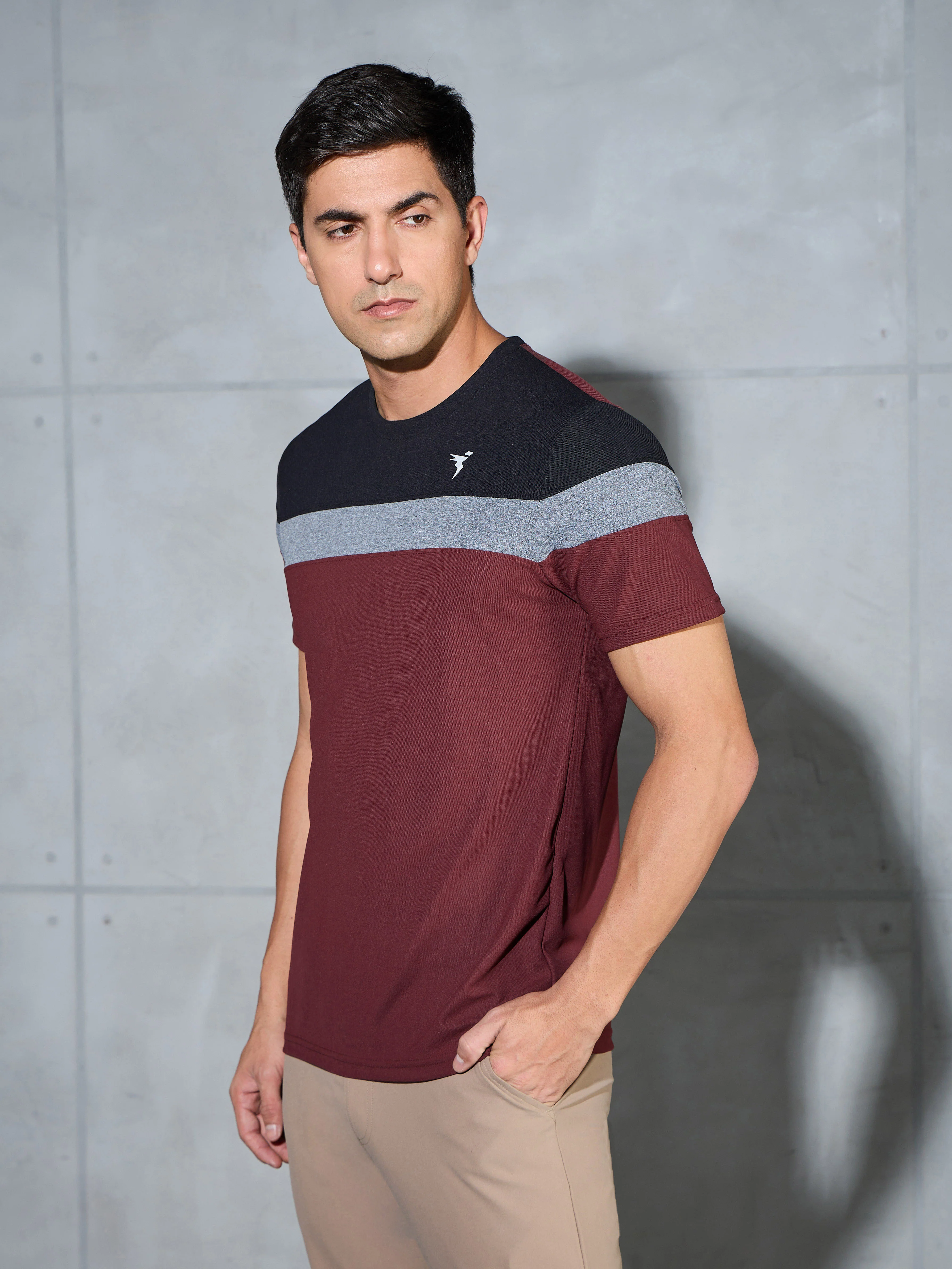 Men Colorblock Slim Fit Crew Neck T-shirt with MATPIQ - Image 4