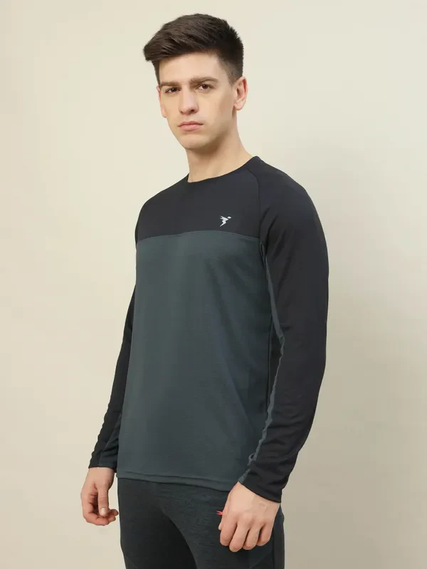 Men Colorblock Slim Fit Crew Neck T-shirt with TECHNO COOL+ - Image 5
