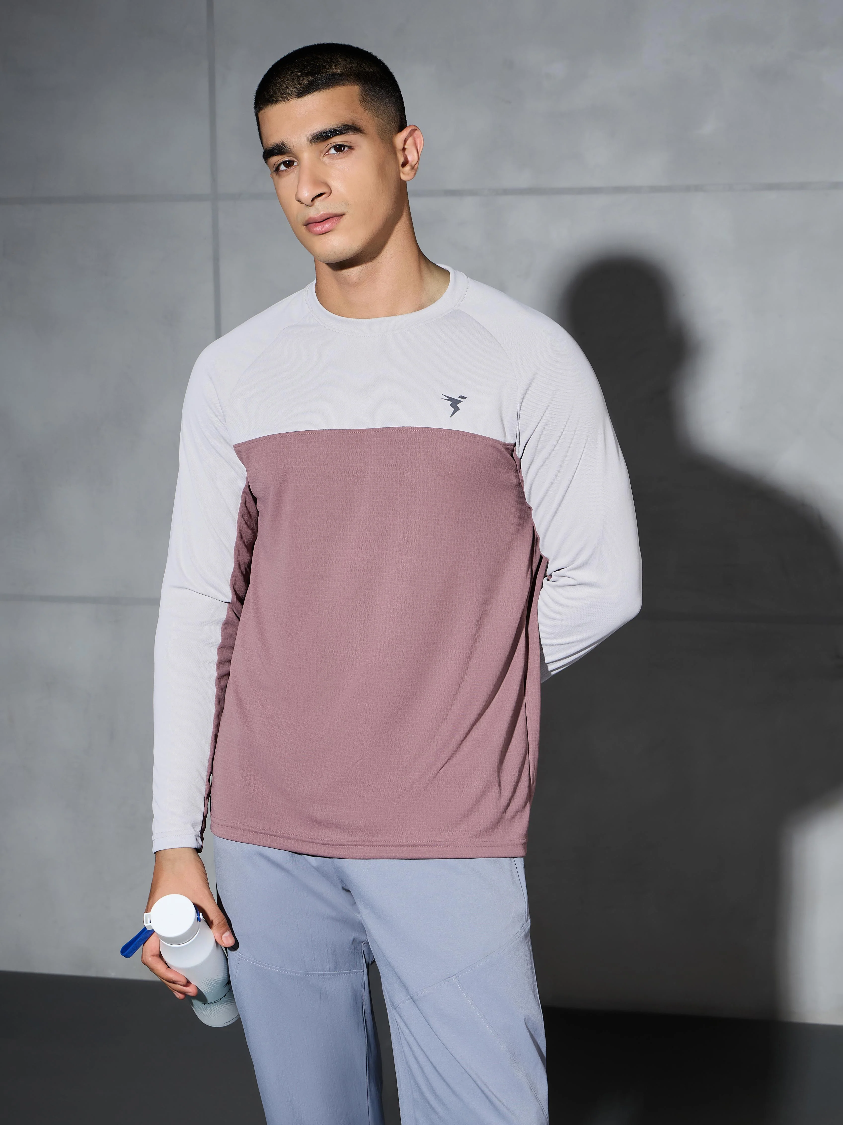 Men Colorblock Slim Fit Crew Neck T-shirt with TECHNO COOL+ - Image 2