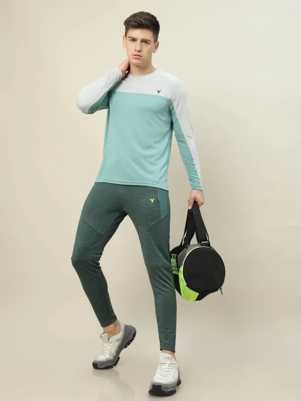 Men Colorblock Slim Fit Crew Neck T-shirt with TECHNO COOL+ - Image 2