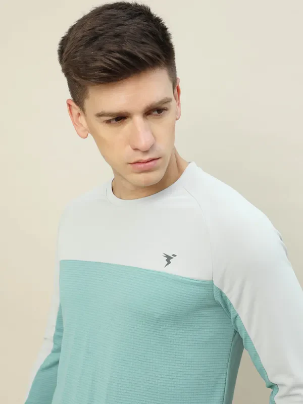 Men Colorblock Slim Fit Crew Neck T-shirt with TECHNO COOL+ - Image 6