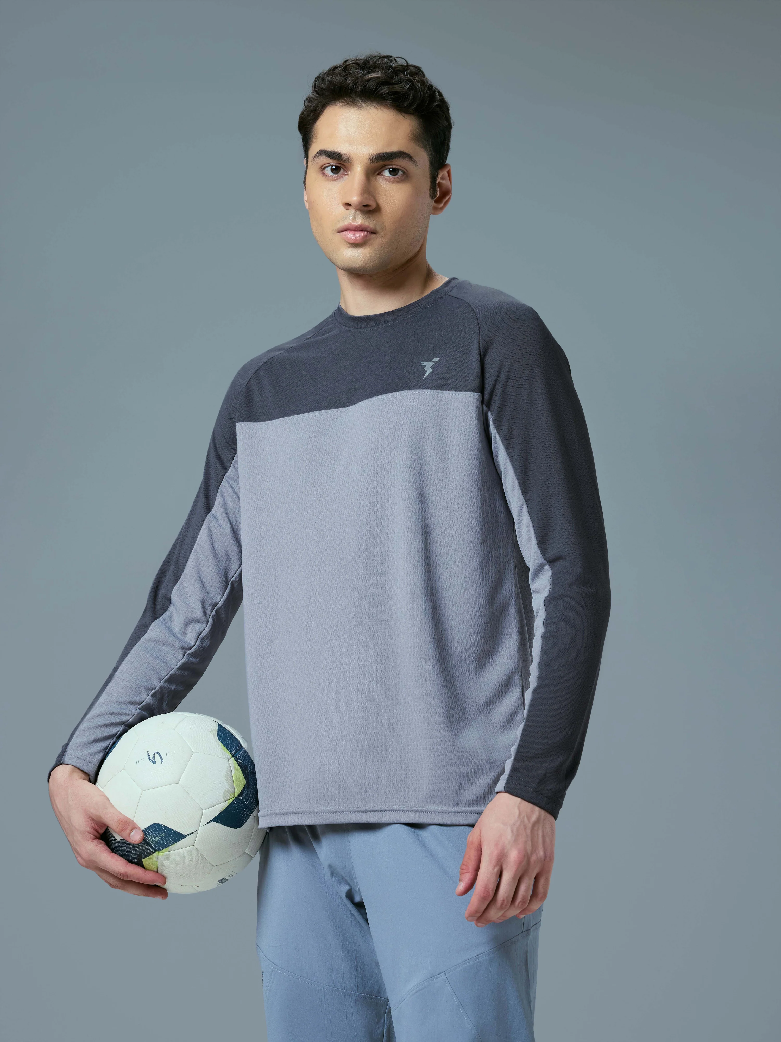 Men Colorblock Slim Fit Crew Neck T-shirt with TECHNO COOL+