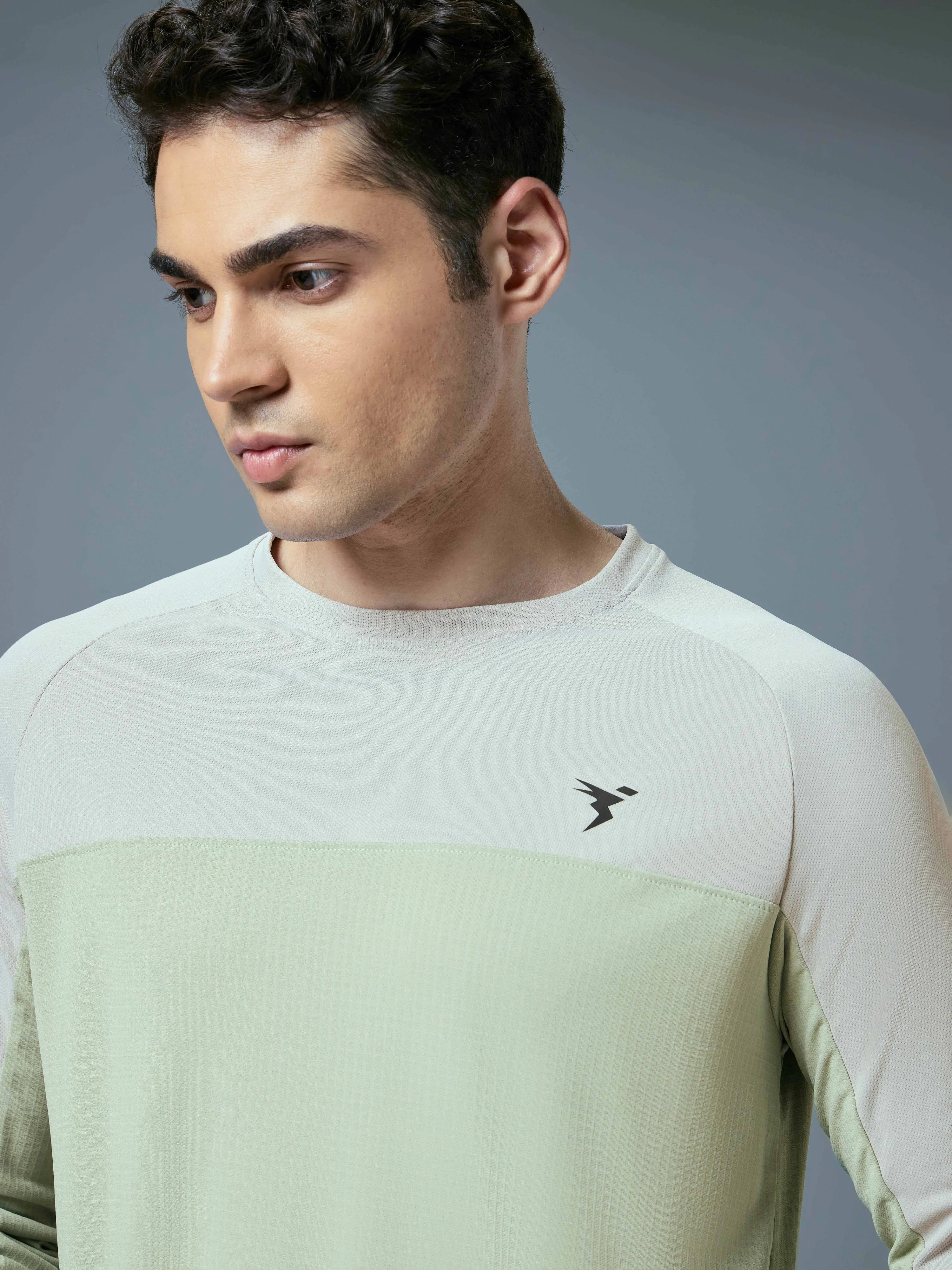 Men Colorblock Slim Fit Crew Neck T-shirt with TECHNO COOL+ - Image 6