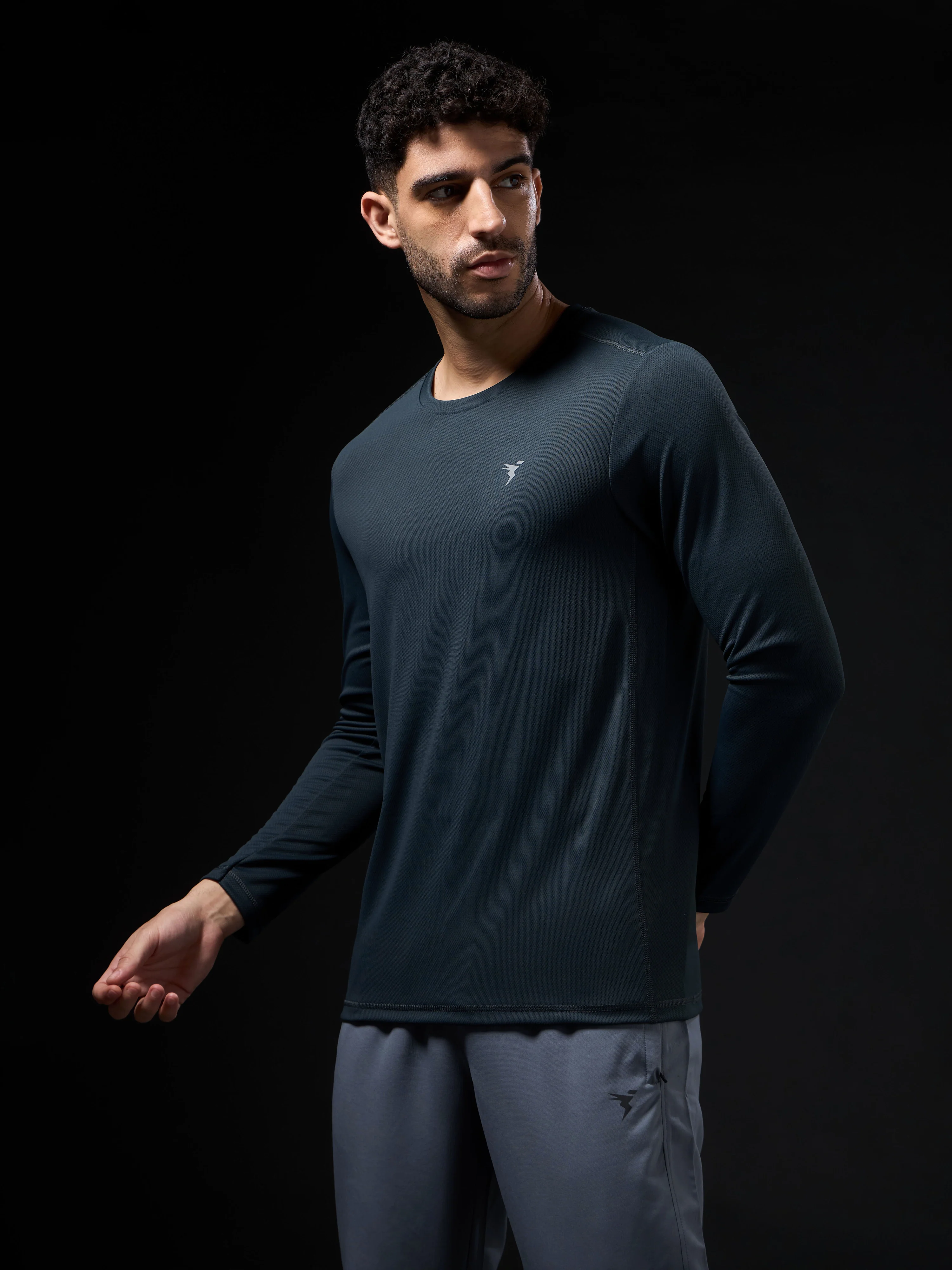 Men Solid Slim Fit Crew Neck T-shirt with TECHNO COOL+ - Image 4