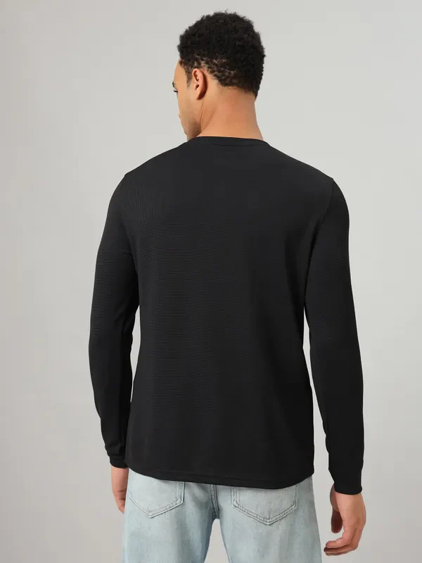 Men Self Design Slim Fit Henley Neck T-shirt with MATPIQ - Image 2