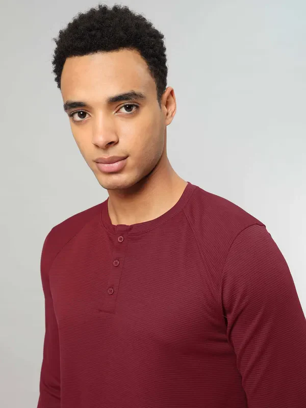 Men Self Design Slim Fit Henley Neck T-shirt with MATPIQ - Image 6