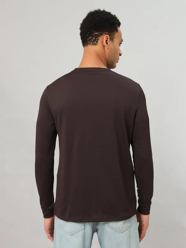 Men Self Design Slim Fit Henley Neck T-shirt with MATPIQ - Image 2