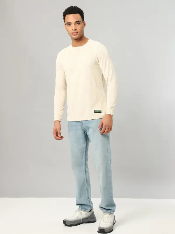 Men Self Design Slim Fit Henley Neck T-shirt with MATPIQ - Image 4