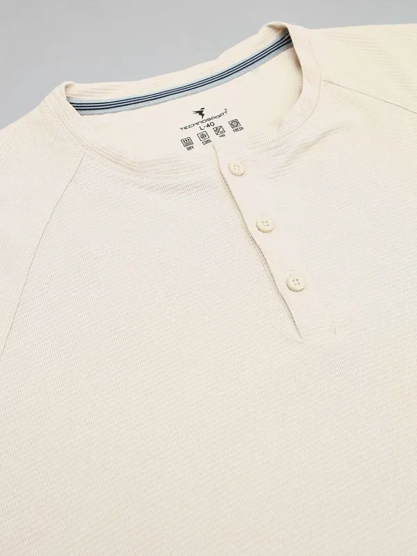 Men Self Design Slim Fit Henley Neck T-shirt with MATPIQ - Image 7
