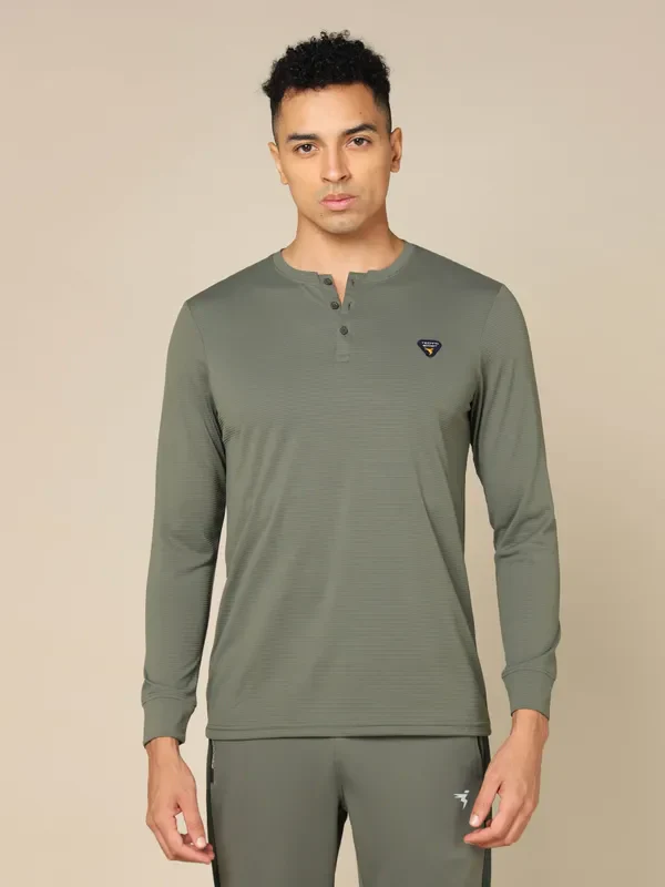 Men Self Design Slim Fit Henley Neck T-shirt with MATPIQ - Image 2