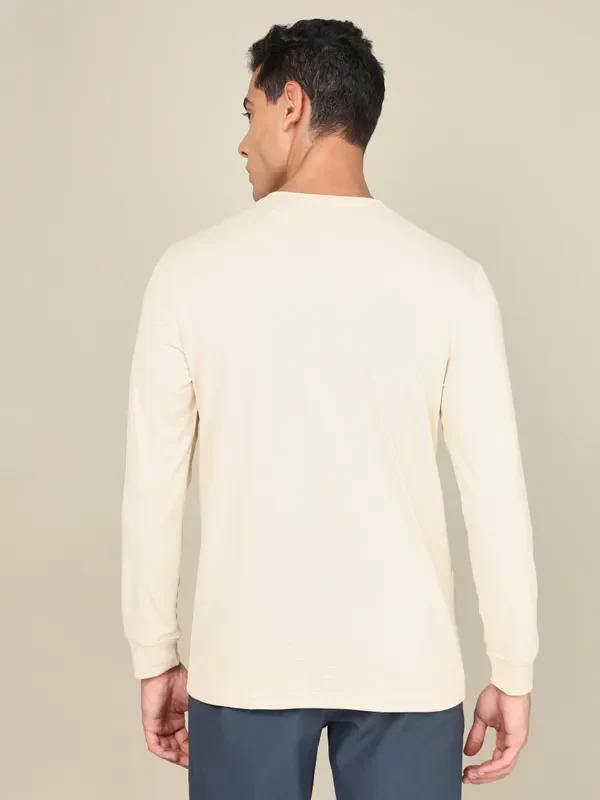 Men Self Design Slim Fit Henley Neck T-shirt with MATPIQ - Image 3