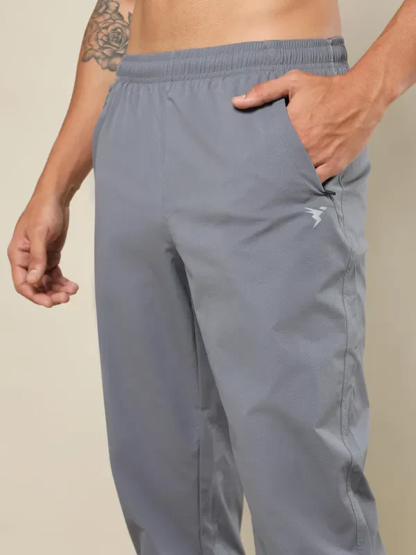 Men Solid Relax Fit Joggers with TECHNOLITE - Image 7