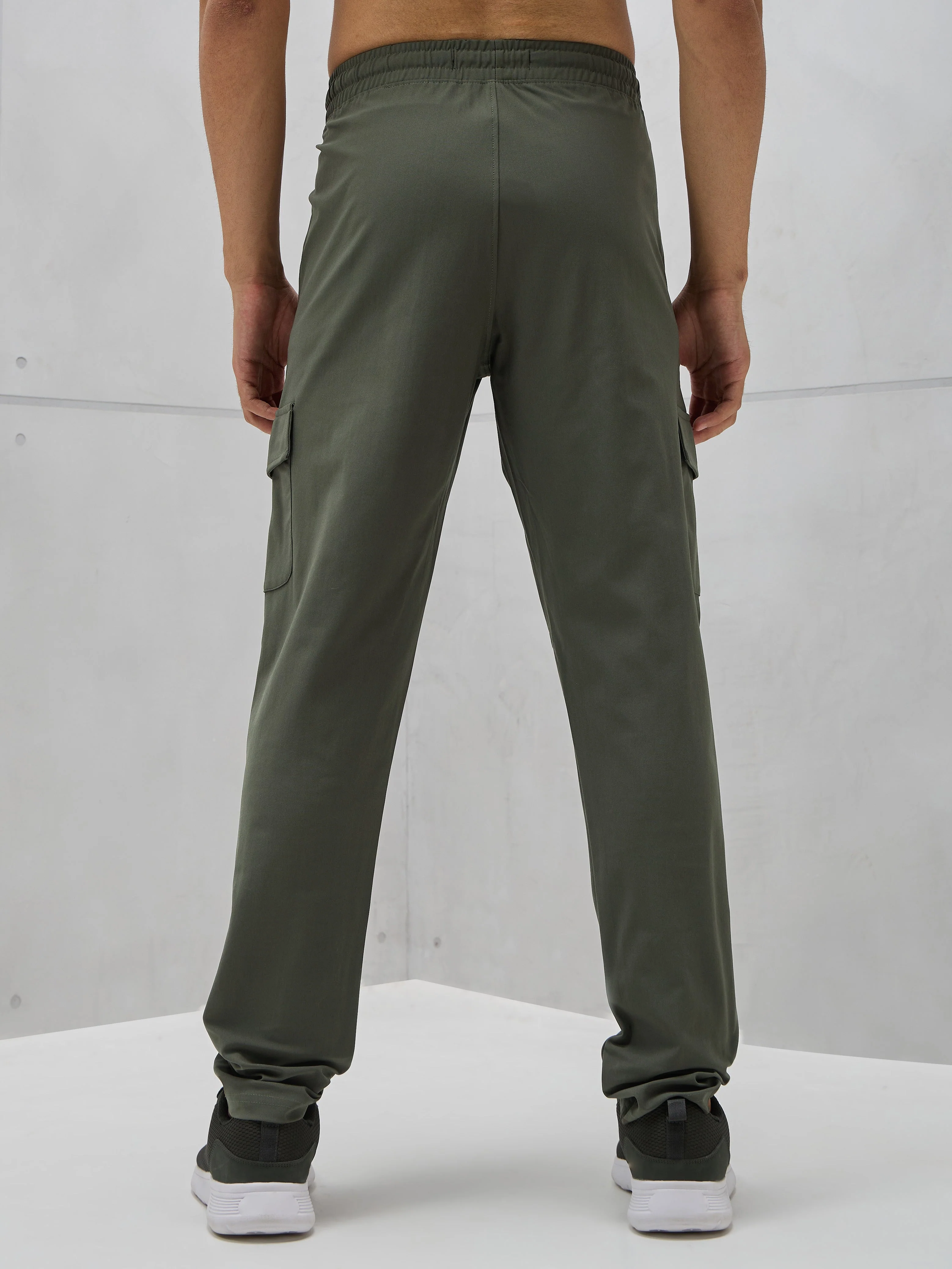 Men Solid Relax Fit Cargo Trackpants with DURACOOL+ - Image 2