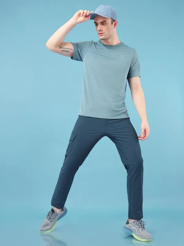 Men Solid Relax Fit Cargo Trackpants with DURACOOL+ - Image 4
