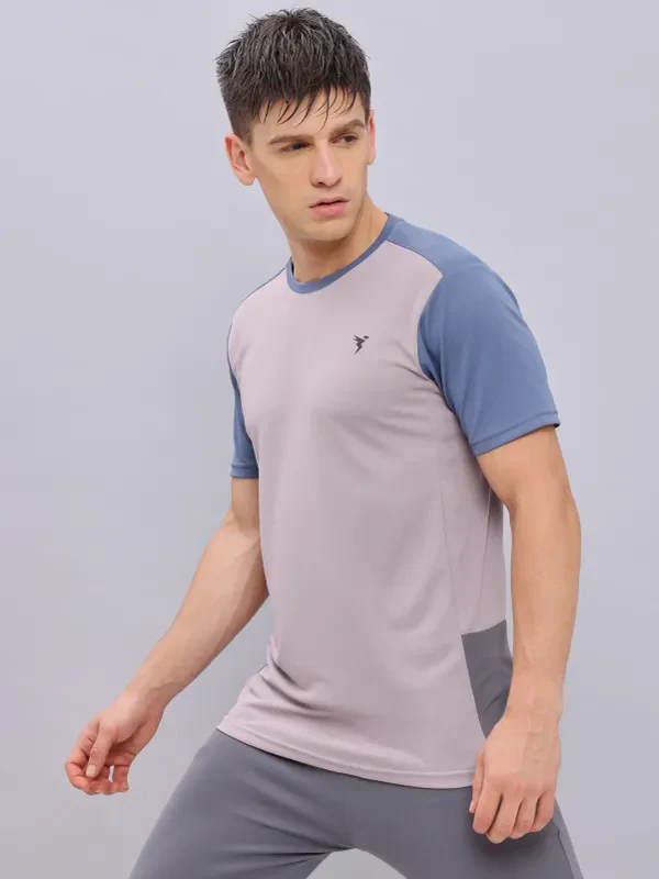 Men Colorblock Slim Fit Crew Neck T-shirt with TECHNO COOL+ - Image 4