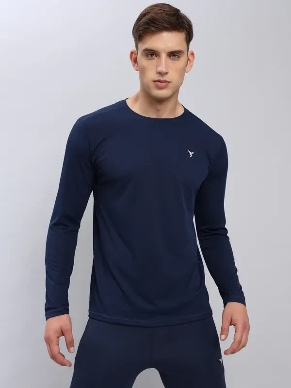 Men Solid Slim Fit Crew Neck T-shirt with TECHNO COOL+