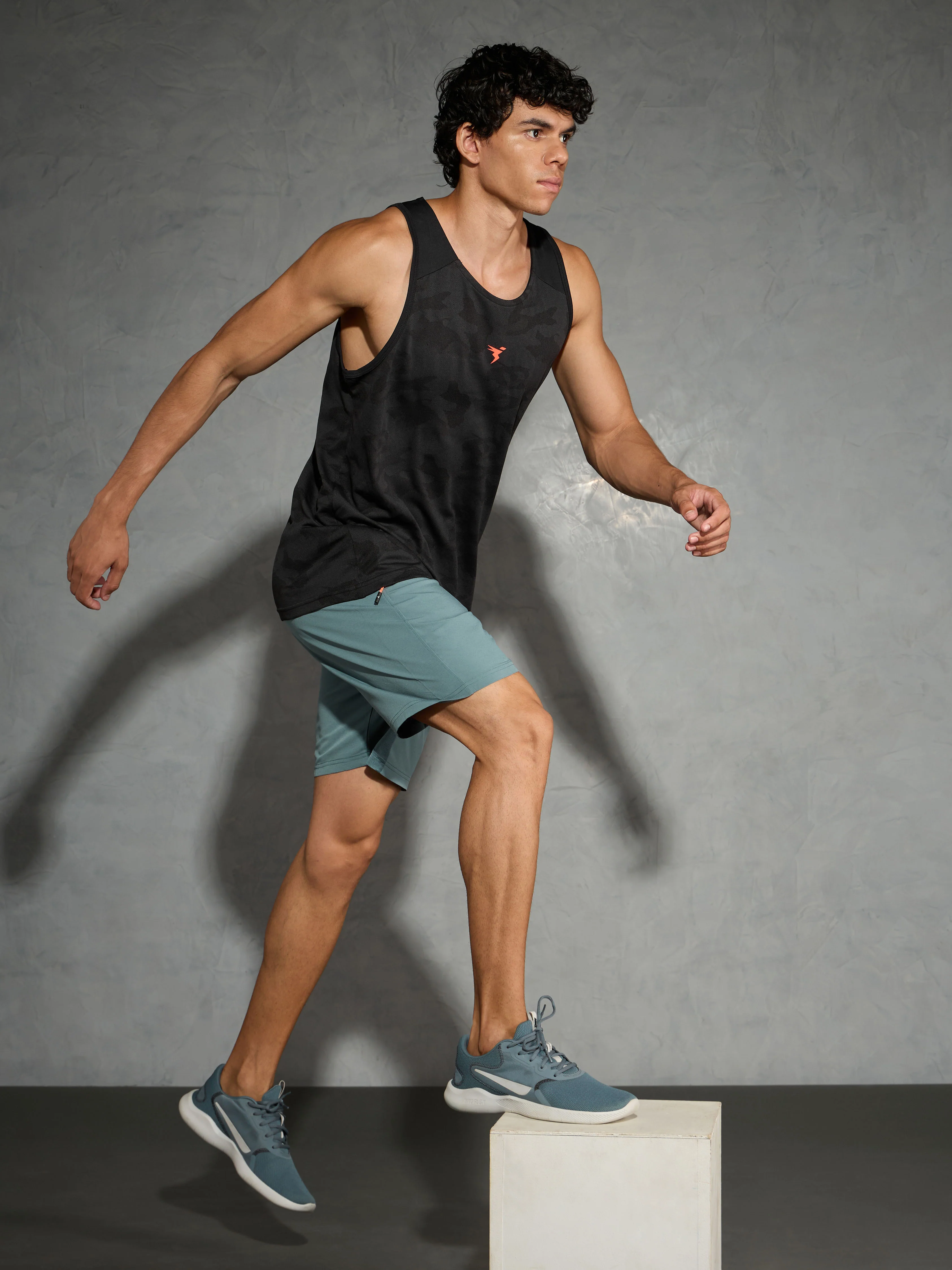 Men Colorblock Slim Fit Crew Neck Innerwear Vest with VENTMESH - Image 5