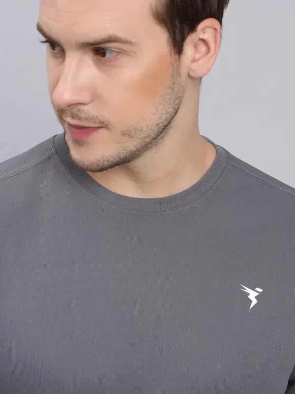 Men Solid Slim Fit Crew Neck T-shirt with TECHNO COOL+ - Image 6