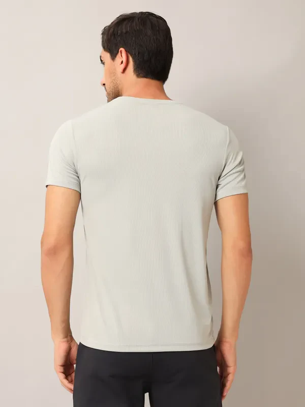 Men Solid Slim Fit Crew Neck T-shirt with TECHNO COOL+ - Image 3
